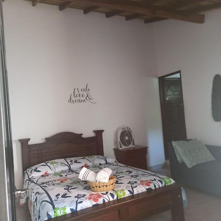 Hostal Jose Navarro Guadalupe Extérieur photo